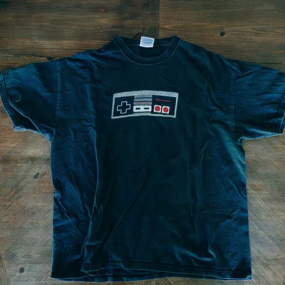 NES controller shirt - Picture 1 of 4